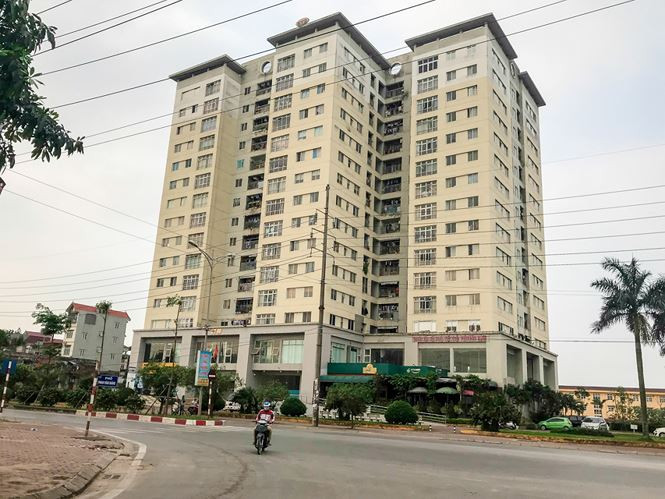 Lý giải về những đề xuất trên, Tổng HUD cho rằng do các nguyên nhân khó khăn trong công tác đền bù giải phóng mặt bằng và việc điều chỉnh quy hoạch cục bộ một số lô đất theo quy hoạch phân khu N10 đã được UBND TP Hà Nội phê duyệt dẫn đến việc thay đổi quy mô đầu tư của Dự án.