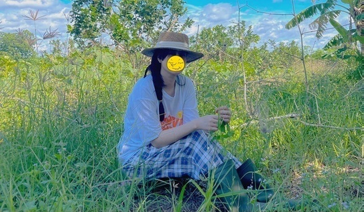 Thậm chí theo dõi trang cá nhân "Anna Bắc Giang" vẫn sống "trơ trơ", tỏ ra ngây thơ và cực "chill" với hiện tại.