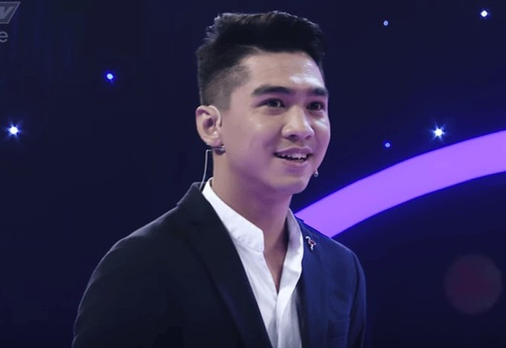 Bên cạnh sự nghiệp streamer huy hoàng, anh còn được nhiều người quan tâm về đời sống tình cảm khi từng được "đẩy thuyền" với hot girl Trâm Anh, MisThy. Tuy nhiên, Hồng Nhật mới chính là một nửa đích thực của nam streamer này.