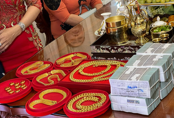Ngoài số của hồi môn chuẩn "đại gia", gia thế của cặp đôi cũng gây chú ý không kém. Ảnh: P.M