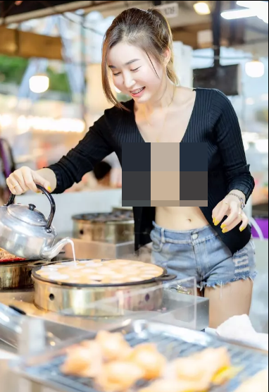 Được biết TikToker Qanan Kanokyada nhiều lần khiến người nhìn "nóng mắt" với màn ăn mặc táo bạo của mình ở nhiều nơi.