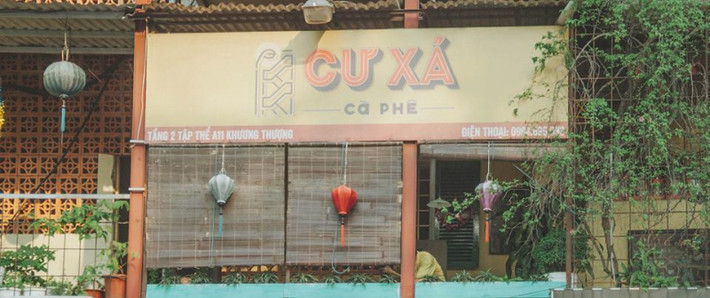 Đến đây bạn còn có thể gọi thêm những món quà vặt của tuổi thơ như ô mai hoa đào, bỏng ngô, mì trẻ em để nhớ lại ngày còn nhỏ. Ảnh: Facebook