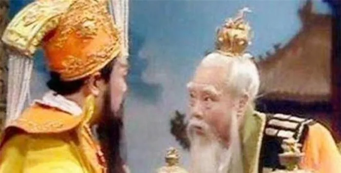 Một ví dụ rõ ràng là khi Tôn Ngộ Không "quậy phá" và ăn trộm linh đan của Thái Thượng Lão Quân, ông không tỏ ra quá bận tâm và thậm chí còn lơ là. Tuy nhiên, khi Thái Thượng Lão Quân tức giận, thậm chí Ngọc Hoàng và Phật Như Lai cũng phải kinh hãi.
