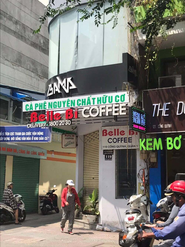 Đột kích quán cà phê bắt giữ nhiều đối tượng phê thuốc tại quận 1: Ngày 8/9, 2 tổ trinh sát Công an quận 1. TP HCM đã ập vào kiểm tra hành chính đối với quán Bar DC và quán cà phê Belle Bi. (Ảnh: Vietnamnet)