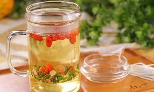 Trà mật ong, nếu ai thường xuyên phải làm việc ban đêm thì nên bổ sung một cốc trà mật ong nóng vào bữa sáng sẽ giúp bạn giảm mệt mỏi, phục hồi thể lực. Ảnh: youbian.