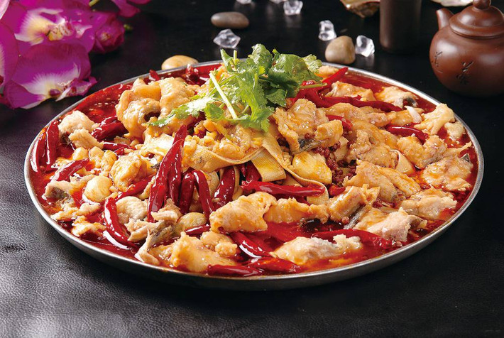 Hạn chế việc đi ăn hàng để kiểm soát tốt hơn năng lượng và các thành phần dinh dưỡng trong các bữa ăn. Ảnh: msysg.
