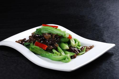 Với cách chế biến đậm đà gia vị, hương vị nên các món xào chính là món ăn được yêu thích của rất nhiều người bởi vị thơm ngon khó cưỡng. Tuy nhiên chính thói quen chế biến và sở thích ăn uống này lại là nguyên nhân hàng đầu gây ra hiện tượng tắc mạch máu. Ảnh: poco.