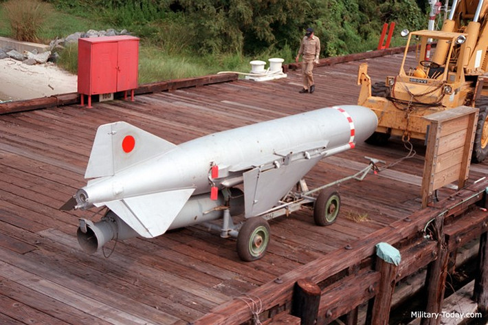 Mẫu P-15U đã được giới thiệu vào năm 1965 với hệ thống điện tử được nâng cấp và thay cánh cố định bằng cánh gấp để có thể chứa trong các khoang chứa nhỏ hơn. Ảnh: Military-Today.