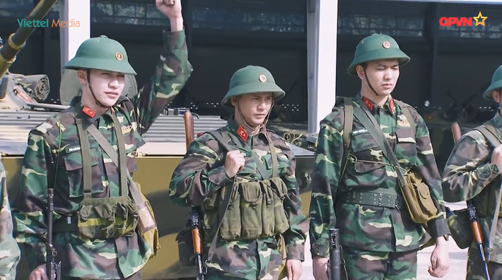 Trong khi đó đối với tổ hỏa lực đi cùng BMP-1, được trang bị 3 vũ khí hỏa lực bộ binh chính gồm: súng máy PK hoặc PKM, súng chống tăng RPG-7 hay còn được gọi là B-41 và cuối cùng là súng phóng lựu M79. Nguồn ảnh: QPVN.