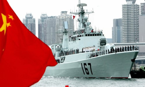 Theo thông tin mới nhất được tờ Bưu điện Hoa Nam Buổi sáng đăng tải, Hải quân Trung Quốc đã mời nhiều quốc gia khác đưa lực lượng tàu chiến của mình tới cùng tham dự buổi duyệt binh trên biển kỷ niệm 70 năm thành lập lực lượng này. Nguồn ảnh: BI.