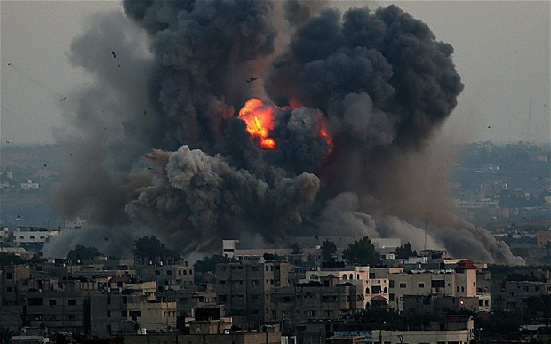 Nhân chứng cũng cho biết đã nghe thấy nhiều tiếng nổ ở phía nam Dải Gaza trong khi nguồn tin quân sự cho biết cuộc tấn công nhắm vào vài nhà máy quân sự trong khu vực này và không có thiệt hại về người. Nguồn ảnh: Haaretz.