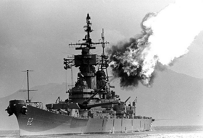 USS New Jersey - thiết giáp hạm duy nhất tham chiến trong Chiến tranh Việt Nam được Mỹ đặt lườn từ năm... 1940. Đây là thiết giáp hạm bị loại biên sau đó được cho nhập biên lại nhiều nhất nước Mỹ. Nguồn ảnh: DefenseVisual