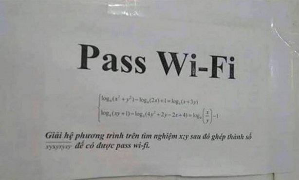 Cách đặt mật khẩu Wi-Fi bằng đáp án của một đề toán rắc rối không chỉ được áp dụng tại các trường học, mà ngày càng trở nên phổ biến tại các quán cà phê, nhà hàng. Bức ảnh yêu cầu người dùng giải hệ phương trình để lấy mật khẩu Wi-Fi tại một quán cà phê được chia sẻ trên mạng từng nhận được gần 25.000 lượt yêu thích. Ảnh: FB.