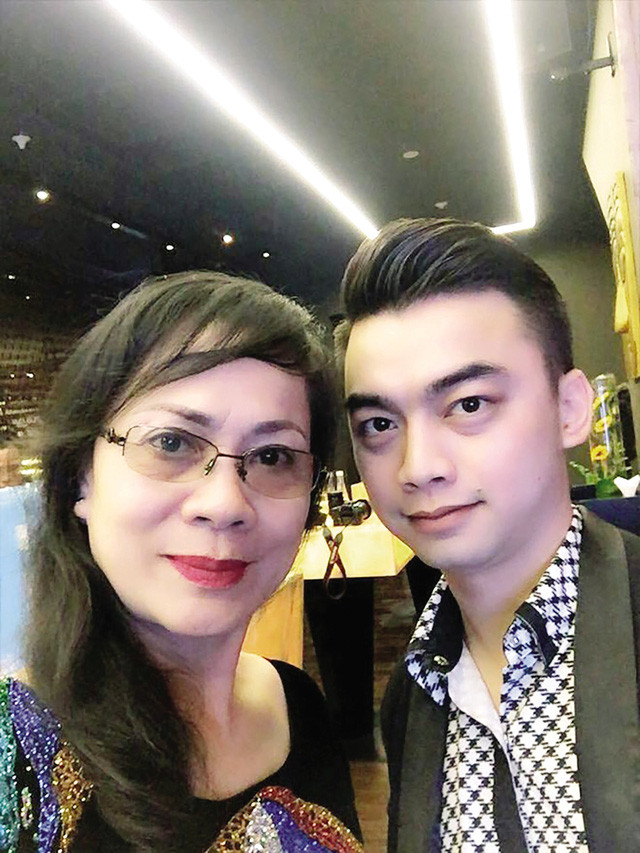 Nghệ sĩ Hương Dung và các con.