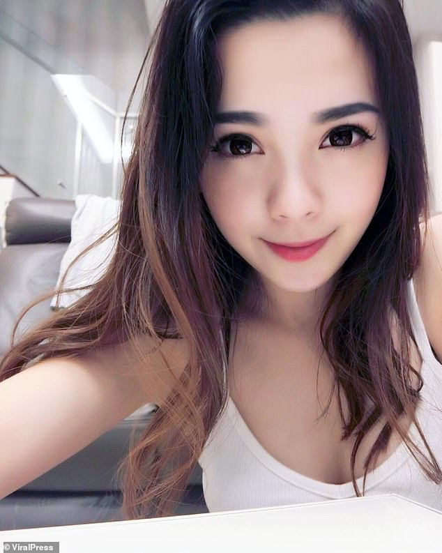 Những người theo dõi trang mạng xã hội của Mabel đã tăng gấp 3 lần chỉ sau vài ngày. Tài khoản Instagram của cô hiện giờ có hơn 80.000 người theo dõi.