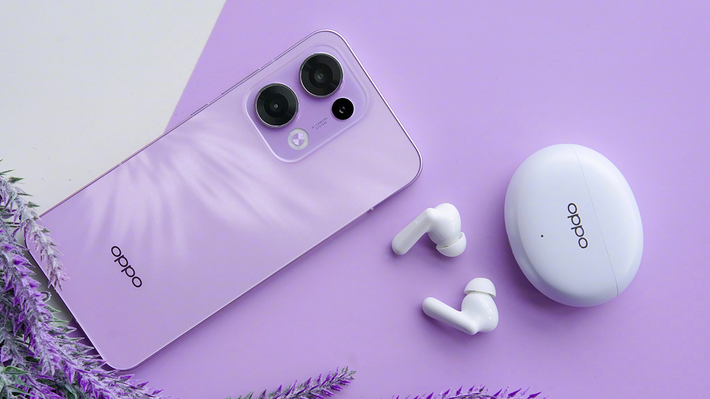 eno13 Series không chỉ là một chiếc smartphone đẹp mắt, mà còn là một công cụ chụp ảnh vượt trội. Cụm camera được thiết kế tinh tế với hình vuông bo tròn, nằm gọn gàng ở góc trên bên trái, tạo sự cân đối và nổi bật. Được trang bị các cảm biến tiên tiến, OPPO Reno13 Series mang lại những bức ảnh sắc nét, sống động và đẹp tự nhiên, đáp ứng nhu cầu chụp hình cao cấp của giới trẻ và những tín đồ đam mê nhiếp ảnh.(Ảnh: CellphoneS)