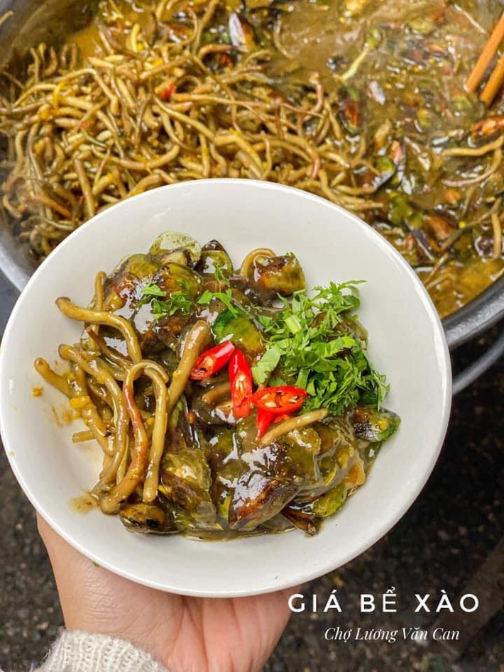Giá bể xào chợ Lương Văn Can cũng là món ăn nên thử khi đến trải nghiệm food tour Hải Phòng.