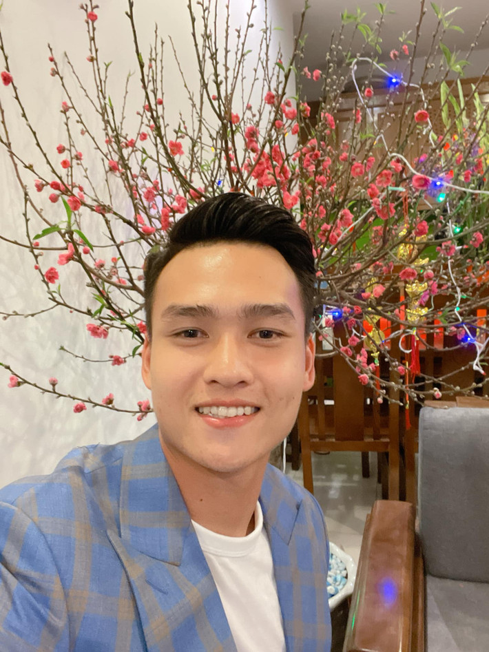 Nam cầu thủ Gen Z còn sở hữu lượng người theo dõi hùng hậu trên các nền tảng mạng xã hội.