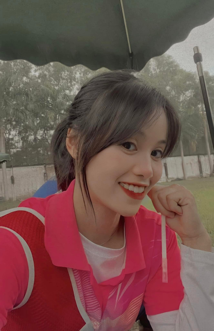 Ngoại hình bắt mắt của cô được người hâm mộ ưu ái với tên gọi "hot girl làng thể thao", "mũi tên vàng", "nàng thơ" đội tuyển bắn cung...