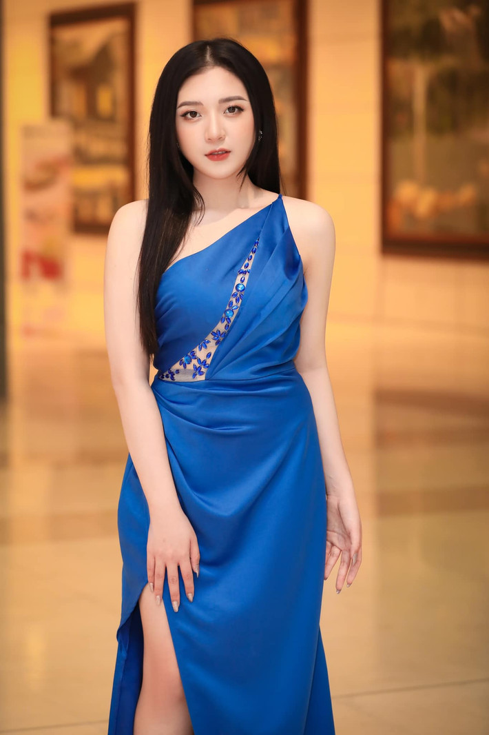 Mỗi lần xuất hiện trên sân khấu lớn, người hâm mộ dễ dàng nhận thấy Phương Thảo ngày càng tự tin để thể hiện sự chuyên nghiệp về cả kỹ năng lẫn thần thái.