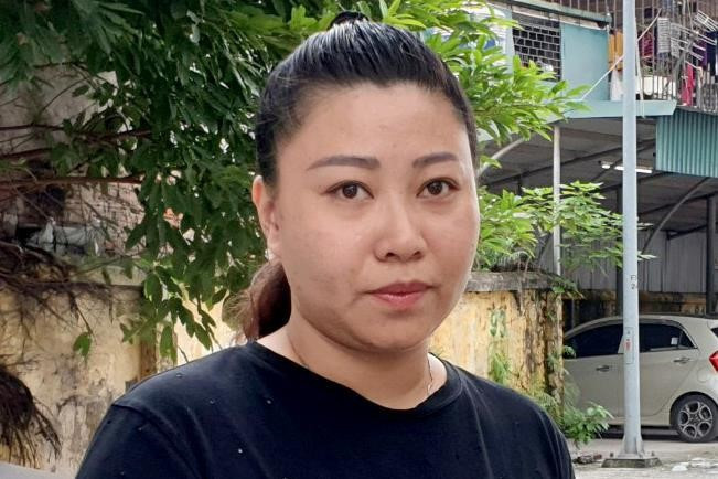 Ngày 7/11, thiếu tướng Đào Thanh Hải cho biết, hiện công an TP Hà Nội đang làm các thủ tục giáng cấp đại úy Lê Thị Hiền (cán bộ Đội CSGT-TT-CĐ thuộc Công an quận Đống Đa, Hà Nội) từ đại úy xuống trung úy. Đồng thời, công an quận Đống Đa cũng đã điều động đại úy Hiền đến công tác tại một bộ phận không trực tiếp tiếp dân.