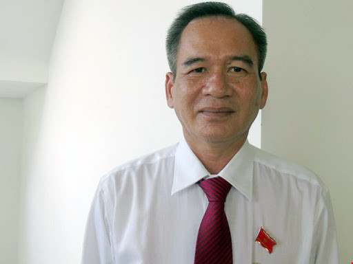Ông Lữ Văn Hùng, Bí thư Tỉnh ủy Hậu Giang, được Bộ Chính trị điều động, phân công giữ chức vụ Bí thư Tỉnh ủy Bạc Liêu, thay ông Nguyễn Quang Dương được phân công giữ chức Phó trưởng Ban Tổ chức Trung ương. Ông Lữ Văn Hùng năm nay 57 tuổi, quê xã Tân Thành, thành phố Ngã Bảy, Hậu Giang. Ông có trình độ đại học chuyên ngành quân sự.