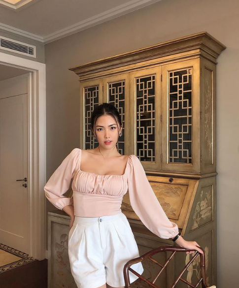 Chia sẻ với báo chí, Kim My cho biết cô đã có ước mơ trở thành tiếp viên hàng không từ khi còn đang học THPT. Sau khi tốt nghiệp Đại học, My từng làm việc tại ngân hàng khoảng 1 năm rưỡi và sau đó vào làm tiếp viên hàng không đến nay đã gần 4 năm.