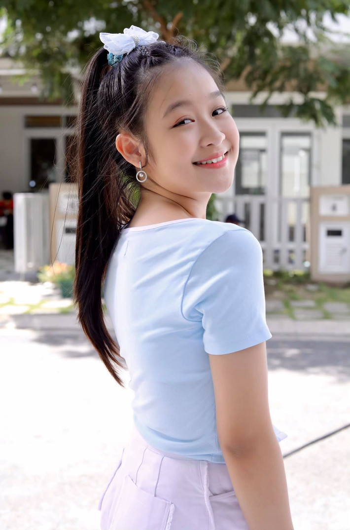Sau quãng thời gian dài hoạt động nghệ thuật, mới đây Bảo Ngọc đã vui mừng khoe trên trang cá nhân việc vừa mới cùng mẹ mua một căn nhà mới sau nhiều năm sống ở nơi chật hẹp.