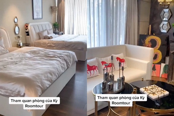 Tiếp theo là bàn sofa và có đến 2 chiếc giường ngủ rộng rãi. Cậu bạn còn có hẳn một chiếc tủ lạnh riêng khá to trong phòng để đựng đồ ăn.
