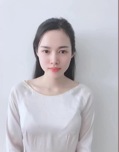Dù là một cô gái xinh đẹp chuẩn hot girl, sở hữu ngoại hình ngọt ngào nhưng để trở thành hiện tượng mạng, cô nàng chưa bao giờ ngại hy sinh hình tượng cho công việc.