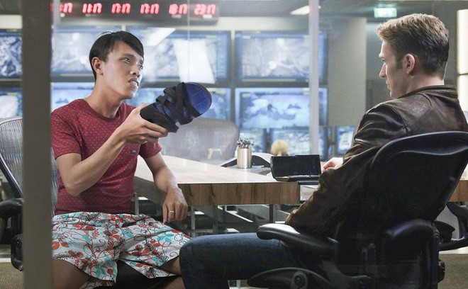 Với chiếc quần đùi hoa "huyền thoại", cùng phong cách cởi trần hoặc sơ mi phanh ngực đặc trưng, Mai Xuân Huy đã thực sự gây bão mạng với loạt ảnh cười đau ruột. Ảnh: Tổng hợp