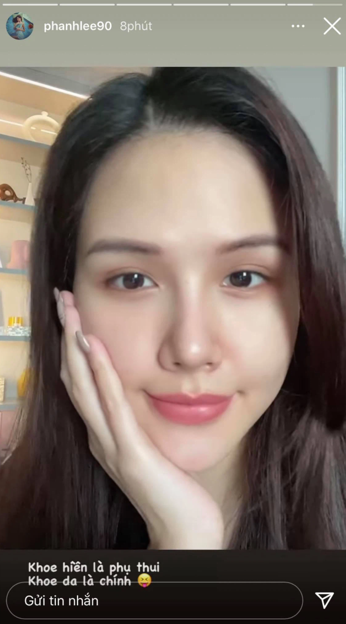 "Phu nhân tổng tài" Phanh Lee xứng đáng đứng ở top đầu những mỹ nhân sở hữu mặt mộc đẹp nhất.