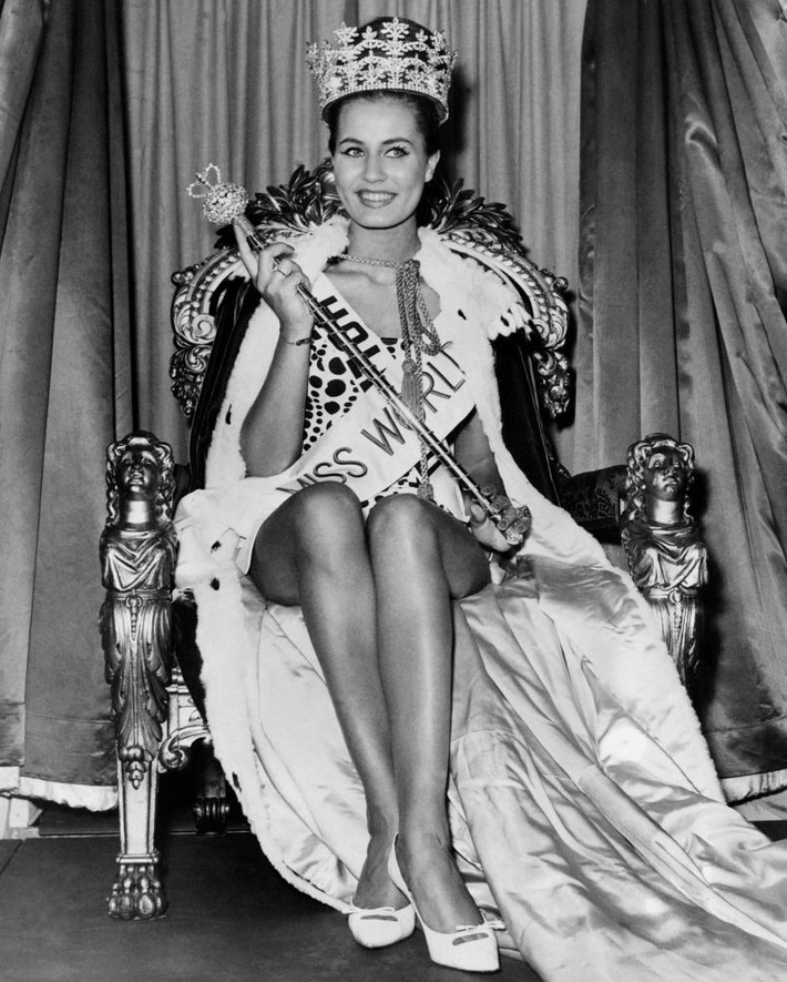 Hoa hậu Thế giới năm 1962, cô Catharina Lodders. Người đẹp đại diện Hà Lan tham gia cuộc thi nhan sắc năm đó.