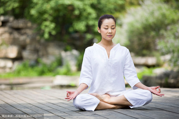 Ngồi thiền tập trung vào hơi thở đó chính là cách giúp vận hành lưu thông khí trong cơ thể.