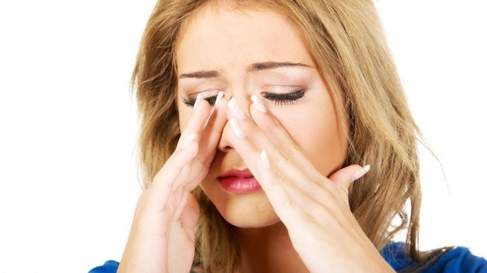 Ngoài ra hãy dùng tinh dầu bạch đàn sẽ có hiệu quả cao trong việc điều trị các bệnh đường hô hấp, trị chứng nghẹt mũi, viêm xoang.