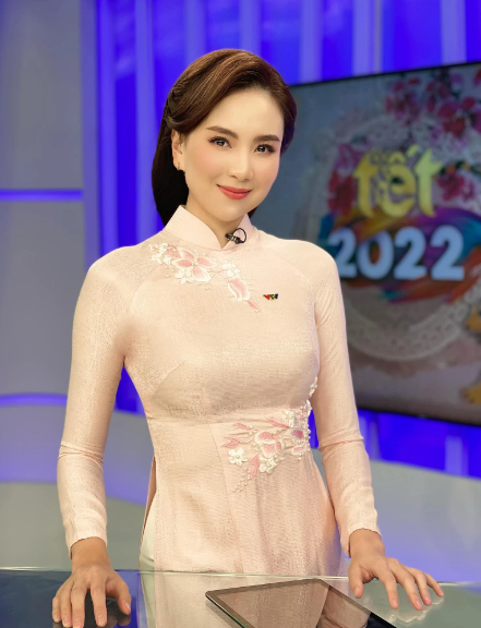 Ở tuổi 32, Mai Ngọc ngày càng xinh đẹp hơn, trẻ trung hơn dù là khi lên sóng hay ngoài đời.