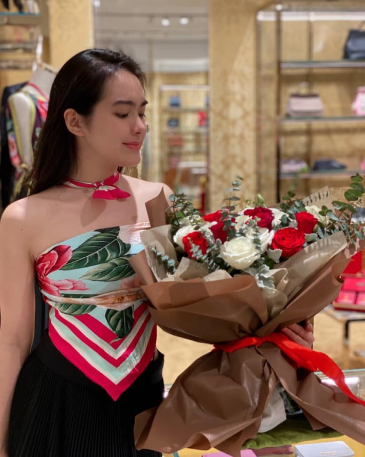 Hồ Thiên Trang còn nổi bật với vẻ ngoài lai 3 dòng máu là Việt Nam - Trung Quốc - Thái Lan.