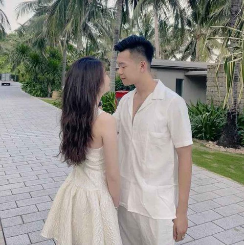 Anh chàng và bạn gái lần đầu chạm mặt ở một quán cà phê tại Tuyên Quang.