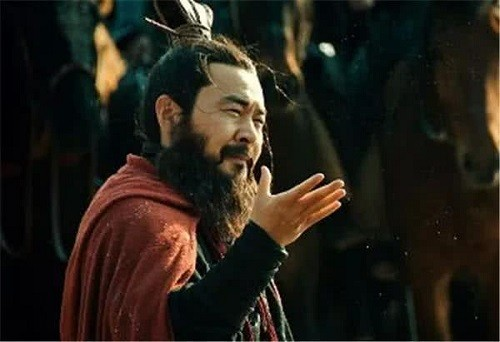 Qua đây có thể thấy, dù thế lực của Tào Tháo lúc bấy giờ đang rất to lớn, nhưng ông quyết không muốn làm "gian hùng" cướp Hán mà muốn là một "năng thần" luôn một lòng trung thành với vị vua trẻ.