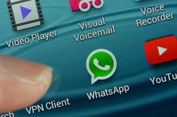 …và ứng dụng WhatsApp vào tháng 2/2014 trong thương vụ mua bán lên tới 19 tỷ USD.