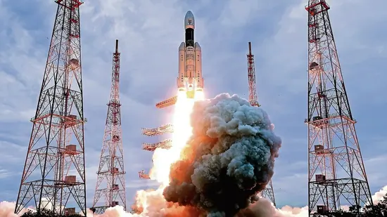 Nhiệm vụ Chandrayaan-3 của Ấn Độ cũng dự kiến hạ cánh xuống khu vực cực nam Mặt Trăng, trong khi NASA lên kế hoạch đưa người đáp xuống đây vào cuối năm 2025 hoặc 2026 trong nhiệm vụ Artemis 3 để mở đường cho việc xây dựng căn cứ trên Mặt trăng.