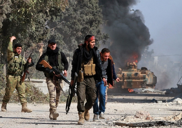 Có nguồn gốc chỉ là từ một vài cuộc biểu tình "nhỏ và chưa có tiền lệ" ở Syria và ở một vài quốc gia khác trong khu vực, Nội chiến Syria chính thức bùng phát vào ngày 26/1/2011. Nguồn ảnh: Wareconomic.