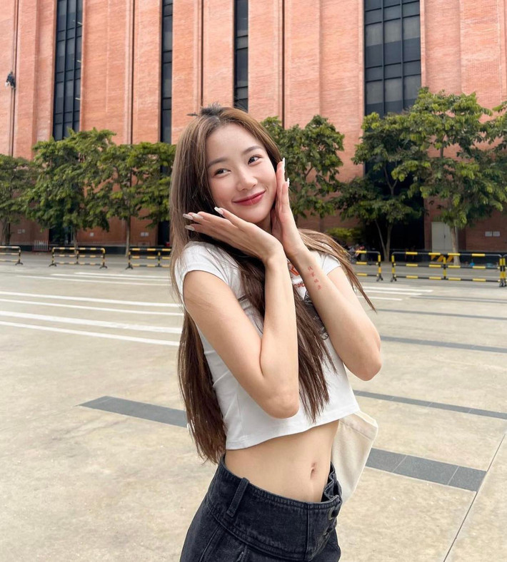 Mỗi bức ảnh của cô nàng nhận được hàng chục ngàn lượt yêu thích và chia sẻ.