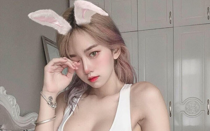 Cư dân mạng Việt, đặc biệt là những người thường xuyên theo dõi TikTok, chắc hẳn không còn xa lạ với cái tên Lê Bống. Cô gái này là một hot TikToker khi sở hữu gần 10 triệu người theo dõi.
