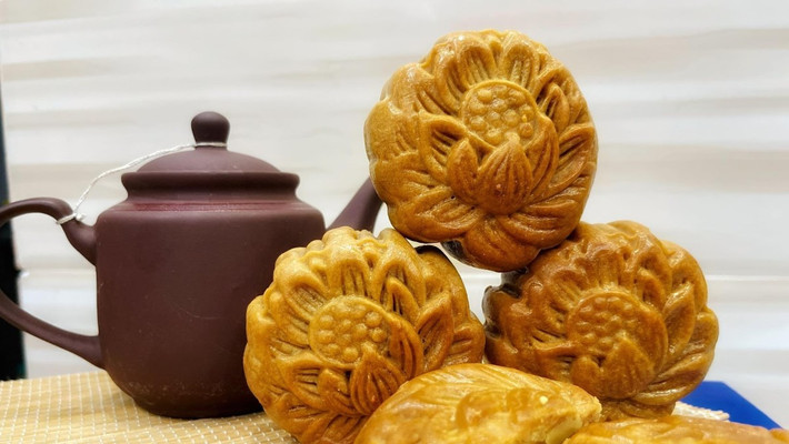 Phong trào tự làm bánh Trung thu gần đây nở rộ trên mạng xã hội vì nhiều người tin rằng, bánh tự làm sẽ ngon, sạch, đảm bảo vệ sinh an toàn thực phẩm và không có chất bảo quản.