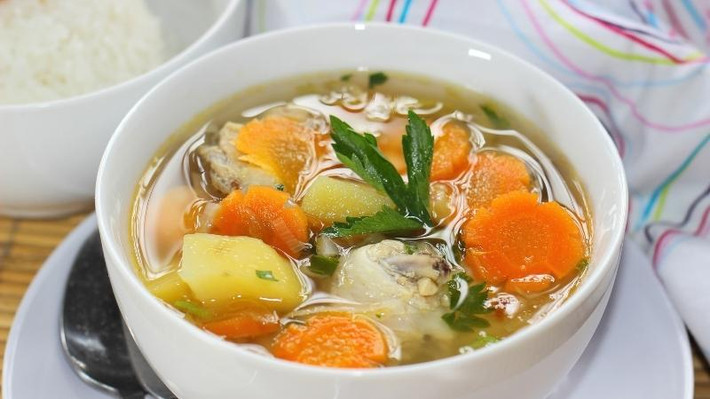 Theo chuyên gia dinh dưỡng, với người bệnh cúm mùa, việc ăn uống lành mạnh, đảm bảo dinh dưỡng là phương pháp rất tốt để hỗ trợ nâng cao đề kháng, phòng ngừa biến chứng và sớm hồi phục sức khỏe. Ảnh minh họa