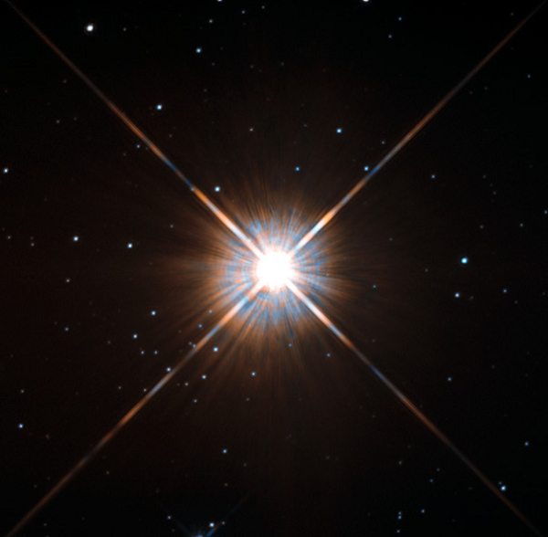 Theo các nhà khoa học, Proxima Centauri d là một trong những ngoại hành tinh nhỏ nhất từng được ghi nhận. Không những thế, nó còn là ngoại hành tinh sáng nhất từng được quan sát.