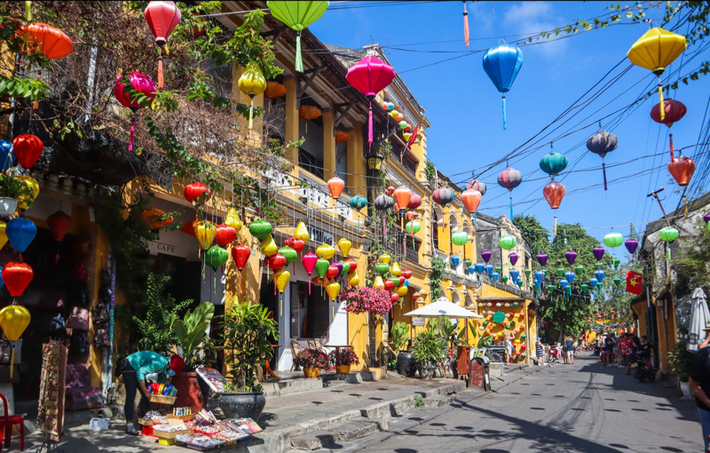 Phố cổ Hội An là một thành phố du lịch nổi tiếng của tỉnh Quảng Nam.