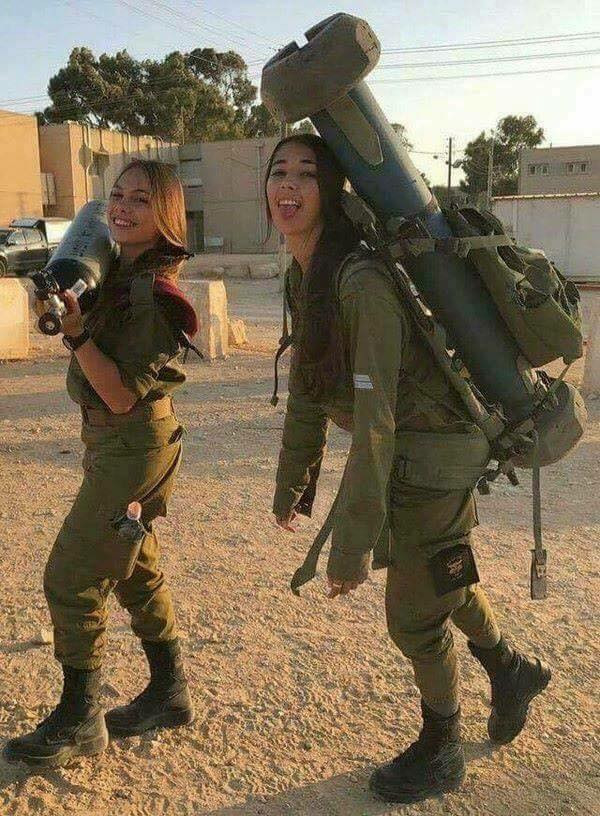 Israel là một trong số ít những quốc gia trên thế giới có luật nghĩa vụ quân sự bắt buộc đối với cả nam lẫn nữ. Nguồn ảnh: IRFA.