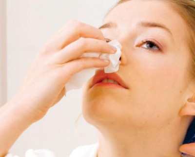 Chảy máu cam có thể do rất nhiều nguyên nhân, trong đó có cả nguyên nhân bệnh lý khiến bệnh nhân bị chảy máu mũi thường xuyên.